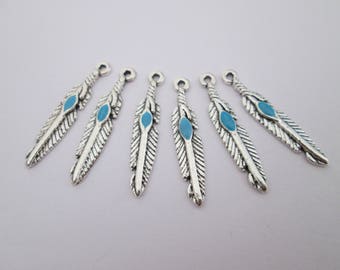 6 breloque plume en métal argenté et émail turquoise 27 x 6 mm