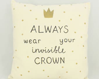 Invisible crown pillow