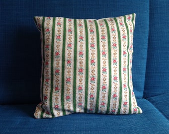Handmade scatter cushion, pretty 1950s original fabric, 13" square, pad included, made with vintage barkcloth fabric