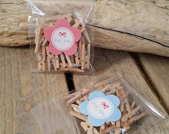 20 mini wooden clothespins