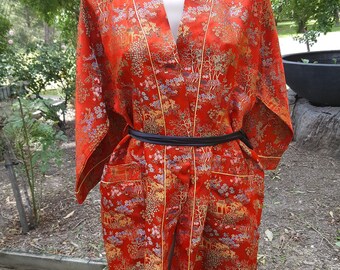 Vintage ** Kimimo ** Robe ** Coat ** Dressing Gown ** Oriental ** Chinoiserie ** Smoking Jacket ** Pagodas ** S/M