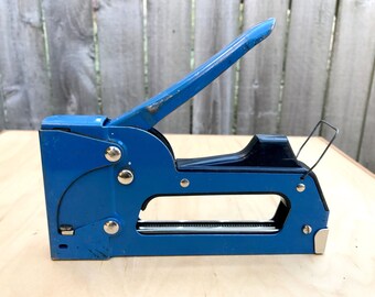 Vintage Blue Arrow Staple Gun, Vintage Staple Gun, Industrial Tacker, Model T55 Industrial Upholstery Construction Craft Stapler, Vintage