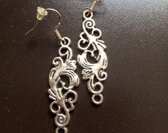 Earrings silver filigree pattern