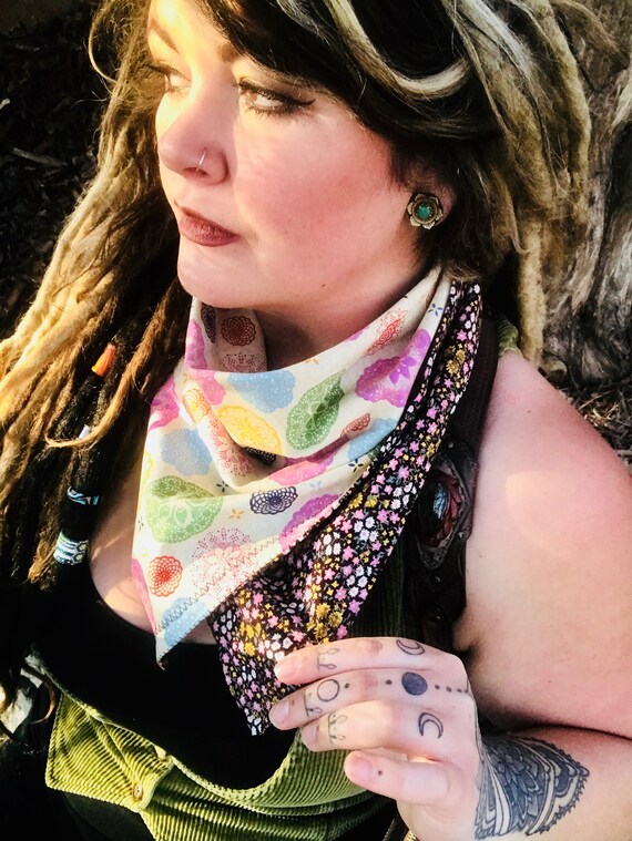 READY to SHIP-(Doilies, Pinecones & Pansies~Oh!My!)-Retro Inspired Snapback Bandana-Doilies-Pinecone Geometry-Retro Floral