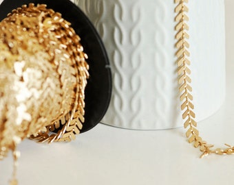 Brass Chevron chain rose gold - 50 cm
