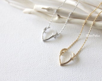 Antler Necklace in Silver/ Gold. Collarbone Necklace. Reindeer. Woodland. Christmas Gift. Everyday Wear. Gift For Her (PNL-152)
