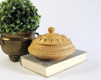 Vintage Round Carved Wood Box with Lid - Covered Wood Bowl - European Folk Art - Wood Jewelry Box - Natural Wood Decor - Office Desk Decor