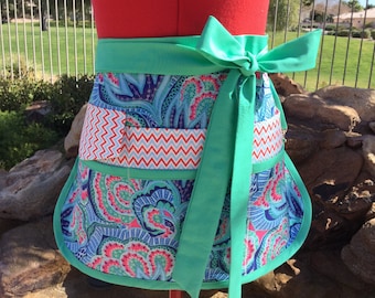 Sassy Half Utility Vendor Apron with 6 pockets, great for Gardening, Farmers Market, Teachers, Womens Misses and Plus Sizes, Amy Butler Hapi