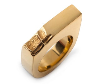 Gold ring with bite detail - Minimalist gold ring - Statement ring - Geometric gold ring