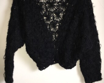 Rare vintage batwing mohair spiderweb weaved bolero sweater!
