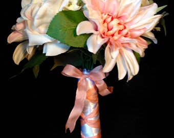 Garden Style Bridal Bouquet w/ Matching Boutinere
