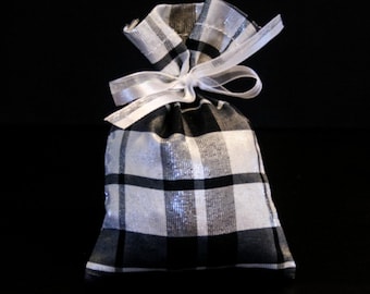 Hand-Made Organic French Lavender Sachet - Black&White Plaid