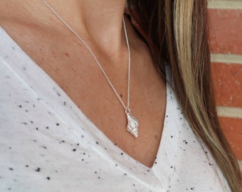Sterling silver sea shell necklace - Ocean Necklace - Beach necklace - Seashell jewelry - Seashell pendant