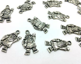 X 1 charm - Santa Claus waving. Santa Claus Christmas Xmas - Silver plate