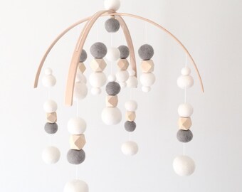 Stone Grey \\ Modern Mobile No.1 \\ Gender Neutral Baby Mobile - Baby Gift - Baby shower gift - Nursery Decor
