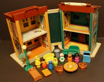 Vintage Fisher Price Little People #938 Sesame Street House 1974