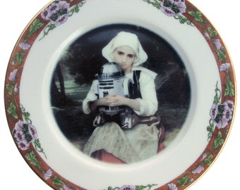 Girl and R2-D2 Portrait Plate 7.5"
