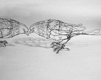 Standing Pigeon--Wire Drawing Sculpture art for pick up