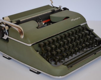 Typewriter OLYMPIA SM 2 - Working typewriter - Typewriter with case