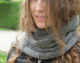 Multitextured Grey Cowl, Snood, Neckwarmer, Seamless, Chunky