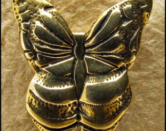 Small Butterfly - Shank Button - B641
