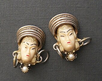 ON SALE Asian Princess Earrings Unsigned Selro Selini Earrings Figural Earrings Vintage Clip On Earrings Aged Silver Toned Clip On Earrings
