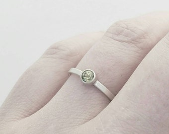 PERIDOT GEMSTONE RING