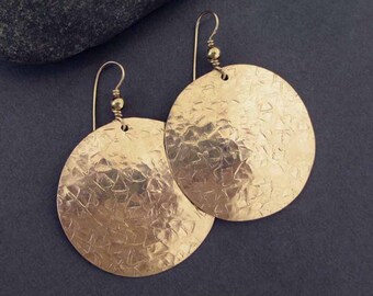 On Sale : Large Gold Disc Earrings in Hammered Brass Dangles and 14k Gold Filled Ear Wires Faceted Textured Metal Modern Tribal Earrings