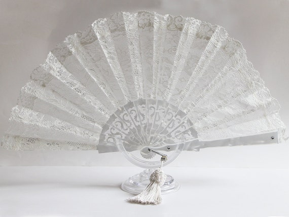 Off white Lace fan Wedding fan Bridal fan Ivory bride hand