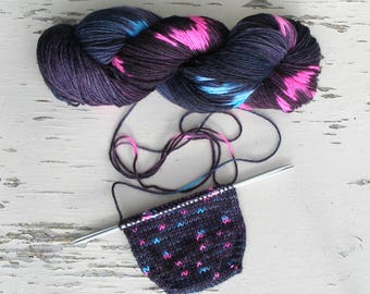 Dark speckled sock yarn, Hand flecked dyed yarn, DK 8 ply yarn, Bright pink and blue spots