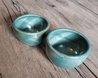 Dipping bowls