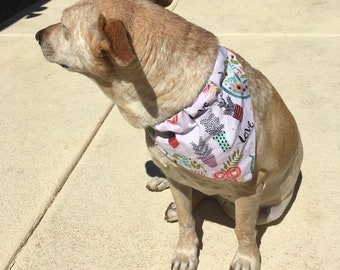 Reversible Over the Collar Dog Bandana/Floral Love print/Swan print