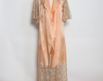 Vintage 1940s Peach Rayon and Lace Dressing Gown
