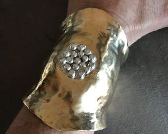 The gladiator power cuff