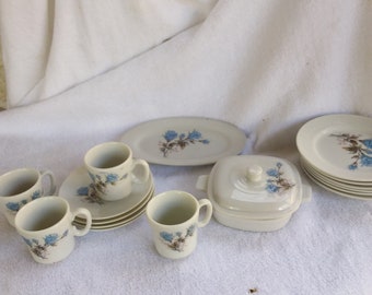 Vintage Porcelain Child's Tea Set 17 Pieces, Made in Japan