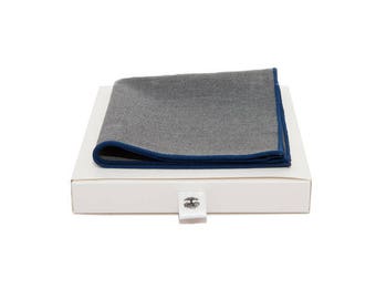 de MORÉ - grey mountain Pocket square