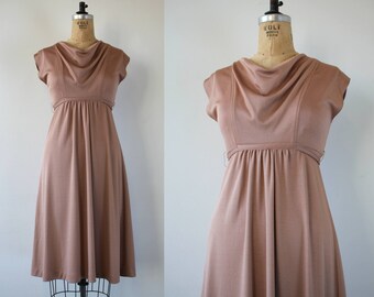 vintage 1970s dress / 70s tan dress / 70s empire waist dress / 70s day dress / 70s tie back dress / 70s disco dress / small medium