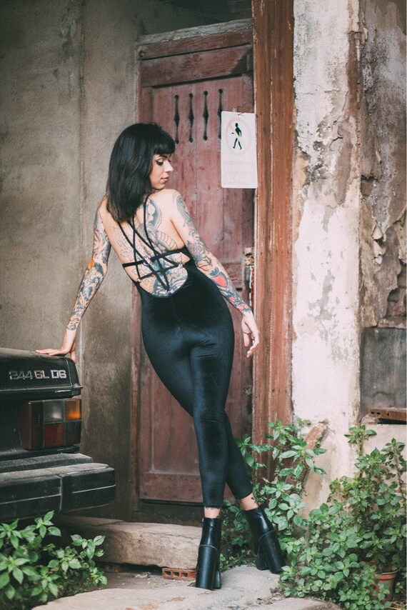 nude-pics-pentagram-with-nude-women-free-videos