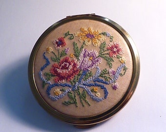 Vintage petit point compact mirror vintage powder compacts pocket mirror compacts for sale bridesmaids vintage gifts vintage compacts