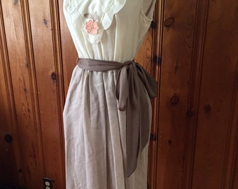 Vintage dress/Sleeveless dress/Flowers/Small/Medium