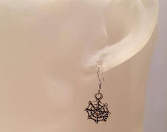 Canvas d spider earrings