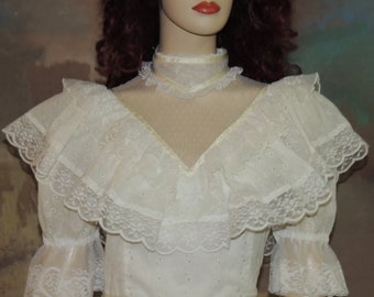1970s GUNNE SAX Eyelet Victorian Inspried Maxi Dress tag size 11