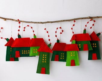 Houses ornaments, Group of eight Felt Houses, decoration for hanging, Wall Art, Red Green color, Christmas ornaments, Holiday gift