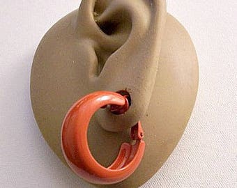 Orange Rust Big Band Hoops Clip On Earrings Vintage 1970's Smooth Polished Enamel Rounded Edges Wedding Band Wide Open Ring Ear Dangles