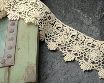 Vintage Ivory Cluny Lace Trim, 2 Inch by 1 Yard, TR-10968