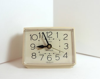 Vintage Westclox Bold II Dialite Analog Alarm Clock - Beige - Made in USA 22190