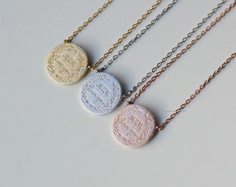 mom love you necklace in gold, mothers day gift, gifts for mom, mom gifts, i love you mom necklace, birthday gift