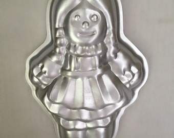 vintage 1975 wilton doll cake pan