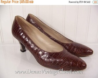 Vintage 70s Bruno Magli Italian Brown Leather Croc Shoe Pumps Heels sz 7 AA