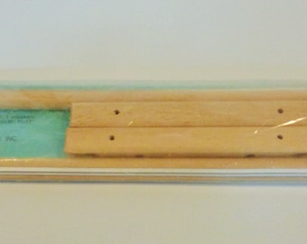 Hardwood Scroll Split Dowel Needlework Frame, Shin Jou Co. Fast and Simple to Use!